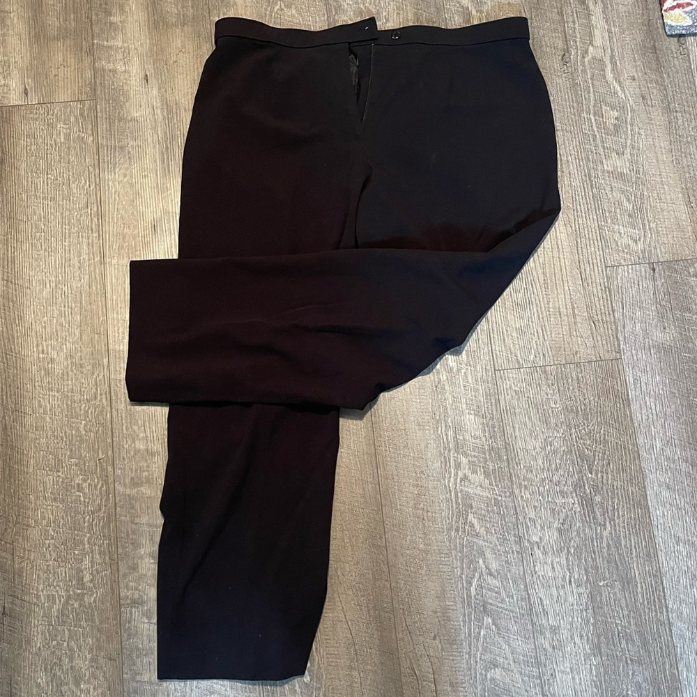 Worthington Stretch black. 14W